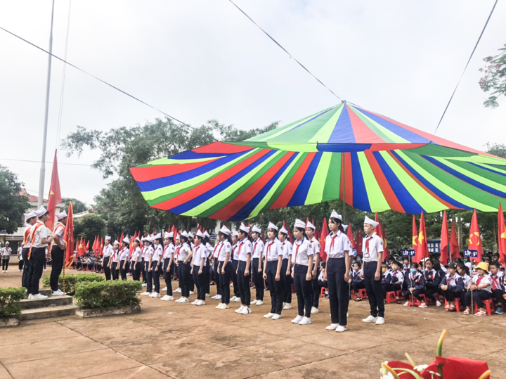 Tập đoàn TNG Holdings Vietnam trao tặng xe đạp cho học sinh nghèo tại Gia Lai - 1