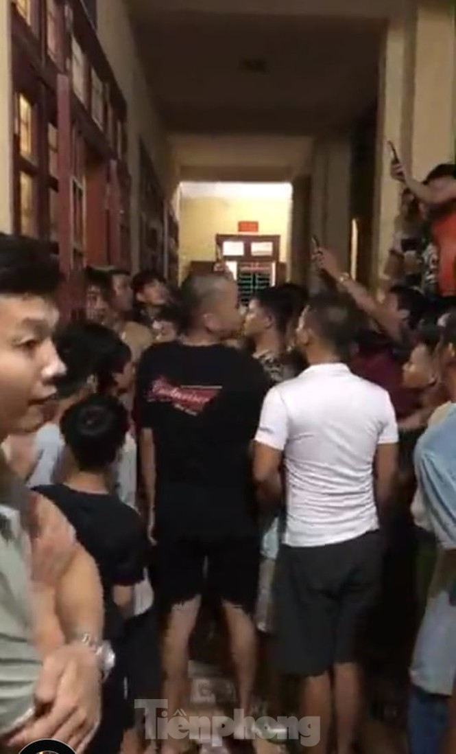 Nghi vấn phó công an xã nổ súng bắn nam sinh lớp 12 bị thương - 2