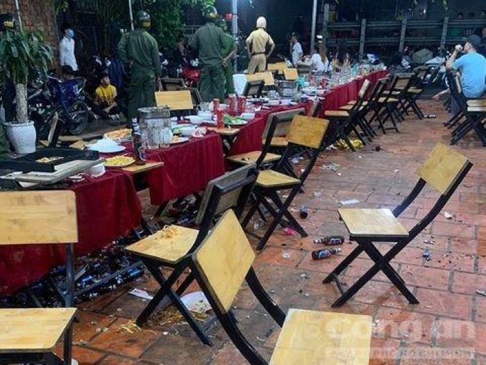 Công an Bình Dương chặn kịp thời vụ hỗn chiến trong nhà hàng - 3