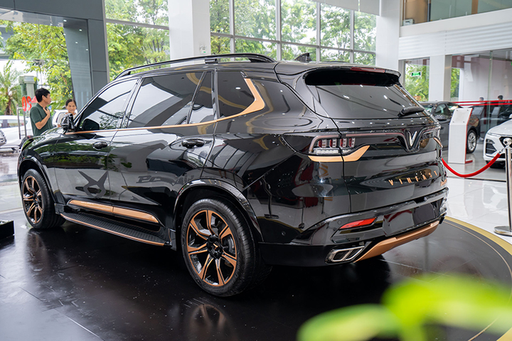 Cận cảnh VinFast President cực chất vừa ra mắt - 9