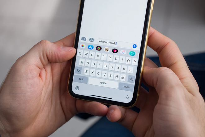 iPhone 12s sẽ ra mắt giữa năm 2021? - 1