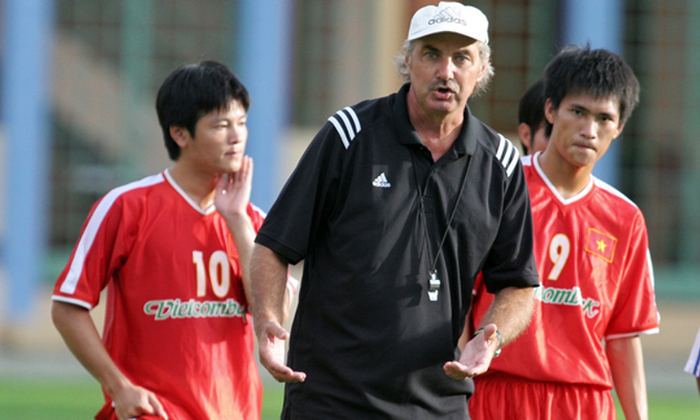 'Đừng nghĩ HLV Alfred Riedl là Tây, ông ấy là người Việt chính hiệu từ lâu rồi' - 2