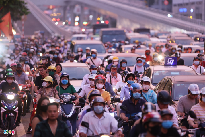 Sau khi Hà Nội mở rộng đường Trường Chinh, Ngã Tư Sở còn ùn tắc nghiêm trọng hơn - 1