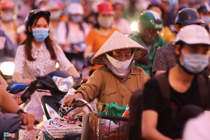 Sau khi Hà Nội mở rộng đường Trường Chinh, Ngã Tư Sở còn ùn tắc nghiêm trọng hơn - 9