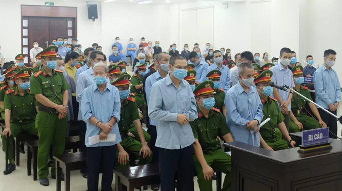 Xét xử vụ án ở Đồng Tâm: Các bị cáo khai bị Lê Đình Kình lôi kéo, dụ dỗ - 1