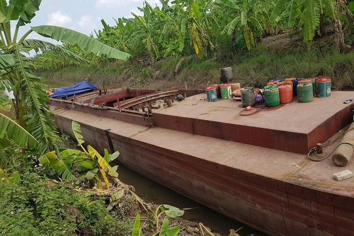 Ba kẻ trộm tàu 180 tấn từ Thái Bình mang sang Hải Dương tiêu thụ - 1