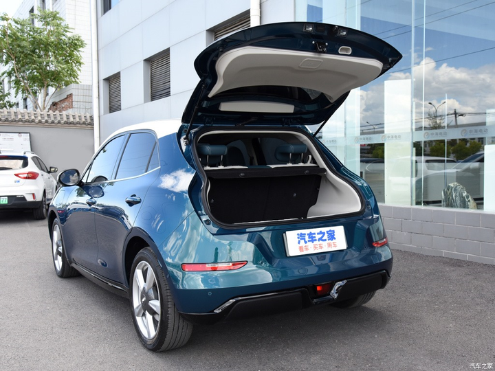 Mẫu xe điện mới toanh, phong cách Porsche mini của Trung Quốc - 5