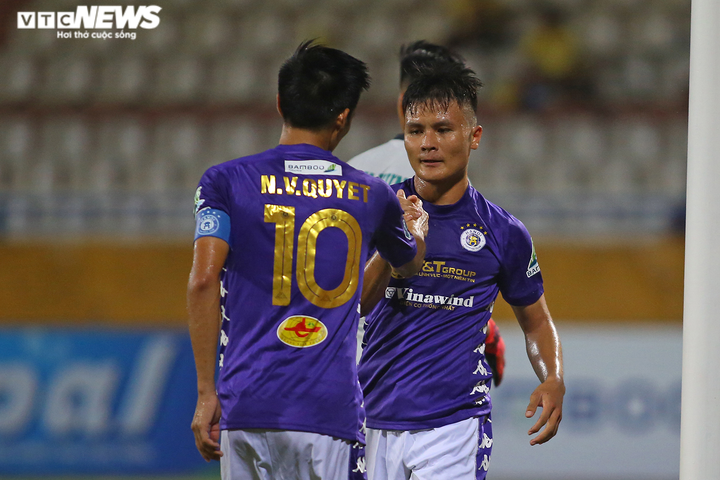Quang Hải lập cú đúp, chấm dứt 11 tháng không ghi bàn - 7