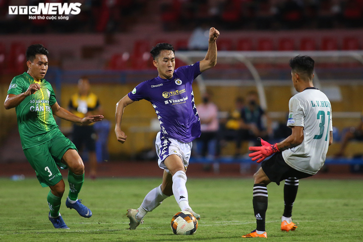 Quang Hải lập cú đúp, chấm dứt 11 tháng không ghi bàn - 9