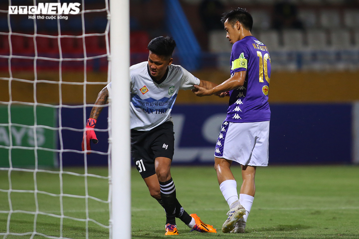 Quang Hải lập cú đúp, chấm dứt 11 tháng không ghi bàn - 3