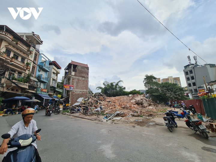 Căn biệt thự trạm phát sóng bản Tuyên ngôn độc lập bị phá bỏ - 12