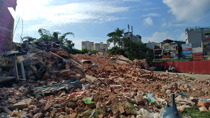 Căn biệt thự trạm phát sóng bản Tuyên ngôn độc lập bị phá bỏ - 6