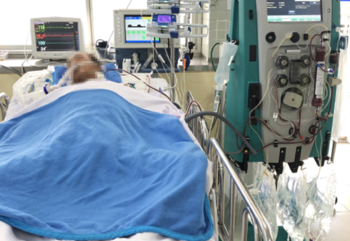 20 ngày nghẹt thở cứu chữa bệnh nhân bị rắn hổ mang cắn - 1