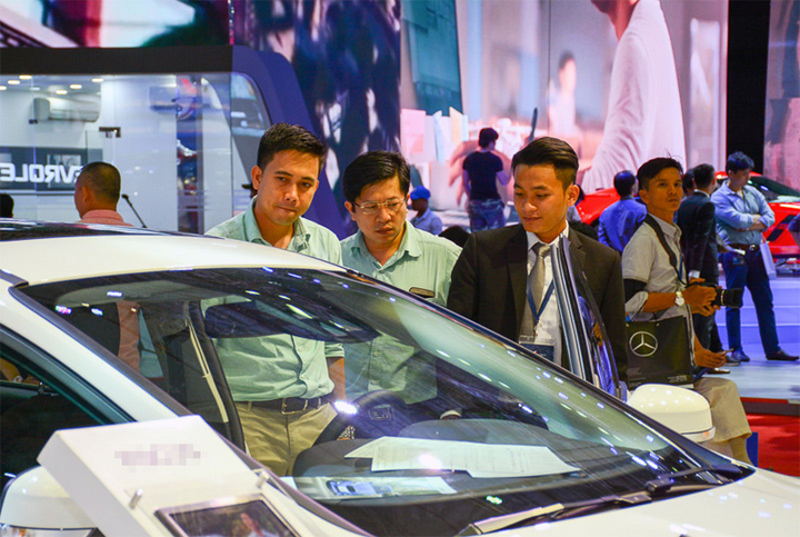 Ngân hàng ứ tiền, nghìn tỷ đồng chào mời vay mua nhà mua xe - 2