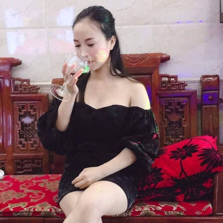Khởi tố 'hot girl bánh mướt' cầm đầu đường dây đánh bạc 126 tỷ đồng - 1