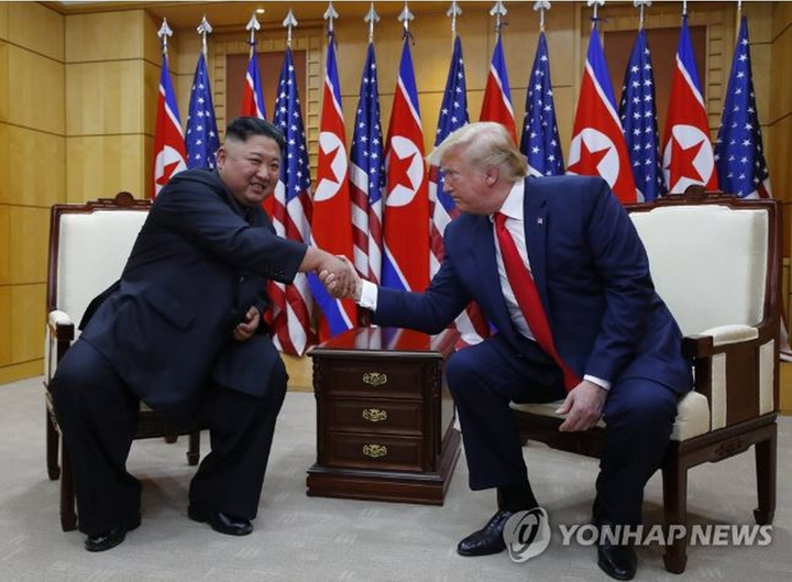 Chủ tịch Kim Jong-un viết thư gửi Trump: Thời gian ở Hà Nội là kỷ niệm quý giá - 1