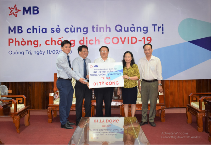 MB ủng hộ Quảng Trị 1 tỷ đồng chống dịch COVID-19 - 1