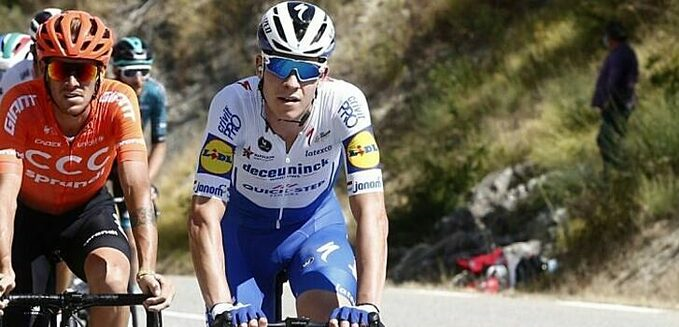 Xe cứu thương đâm cua-rơ Tour de France - 1