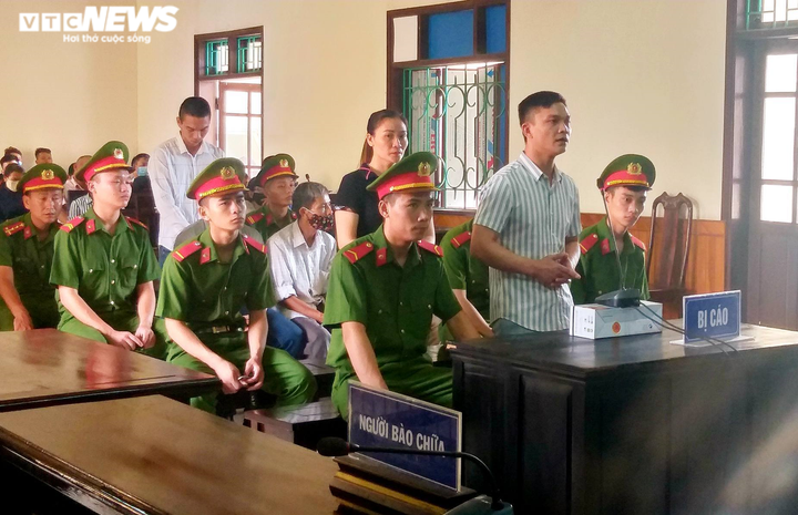 7 bị cáo liên quan vụ 39 người chết trong container ở Anh lĩnh án - 1