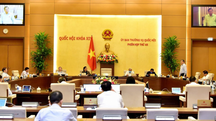3 người nộp lại quà tặng, 12 cán bộ bị xử hình sự vì để xảy ra tham nhũng - 1