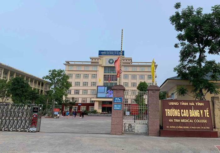 Vì sao hàng trăm học viên Cao đẳng Y tế Hà Tĩnh bị thu bằng tốt nghiệp? - 1