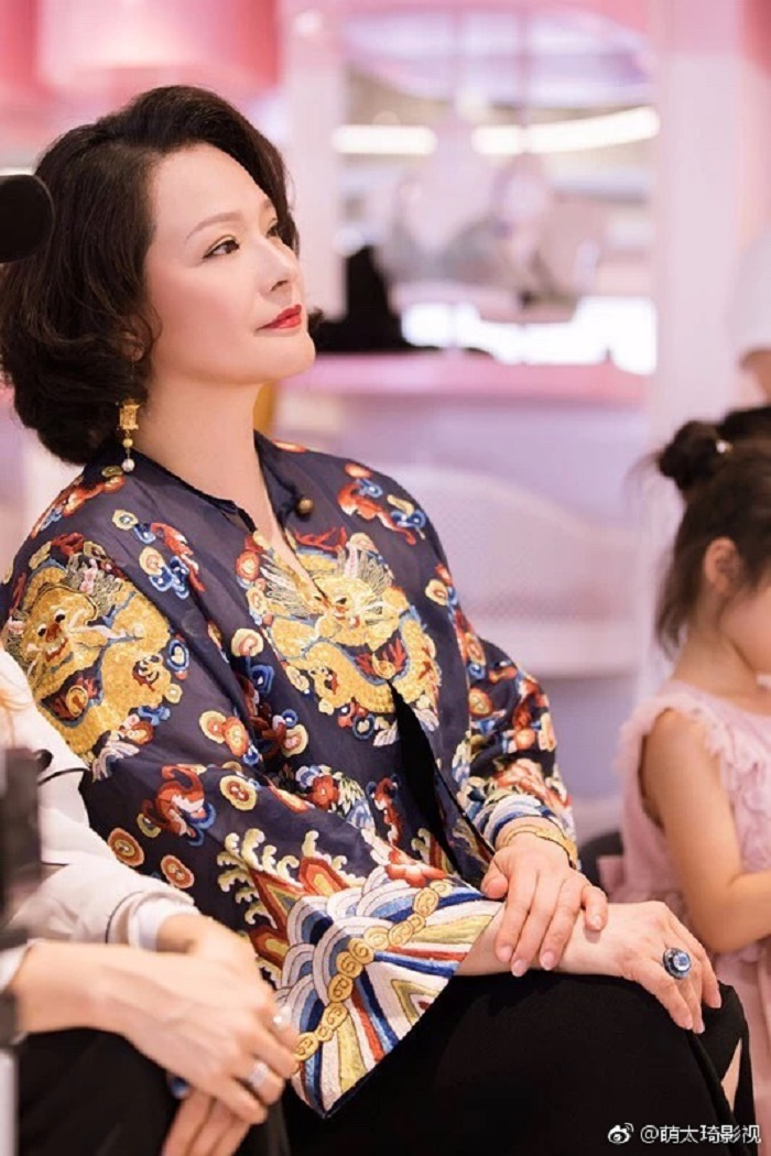 Nữ yêu tinh xinh đẹp nhất 'Tây du ký' trở thành tỷ phú thế nào? - 4