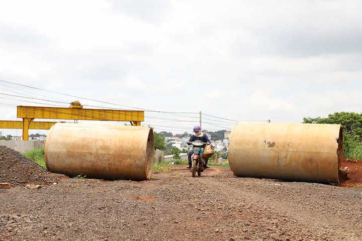 Cận cảnh dự án đội vốn lên 1.000 tỷ đồng, thi công dang dở ở Buôn Ma Thuột - 4