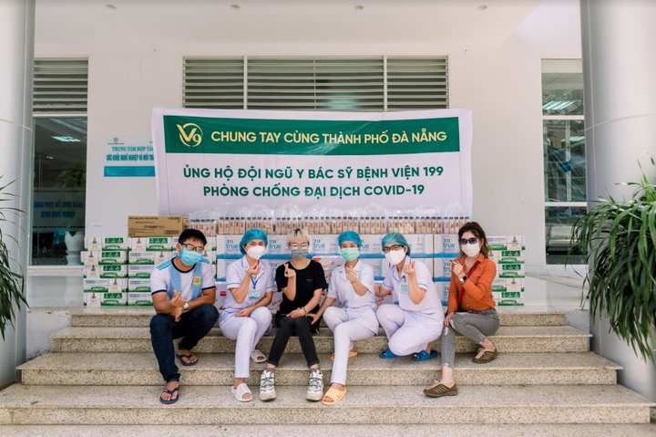 'Cách ly không cách lòng' - Chung sức cùng y bác sĩ Đà Nẵng - 2