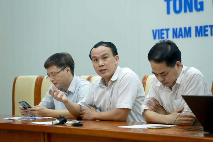 Bão số 5 có thể đổ bộ Quảng Bình - Quảng Nam vào đầu giờ chiều 18/9 - 2