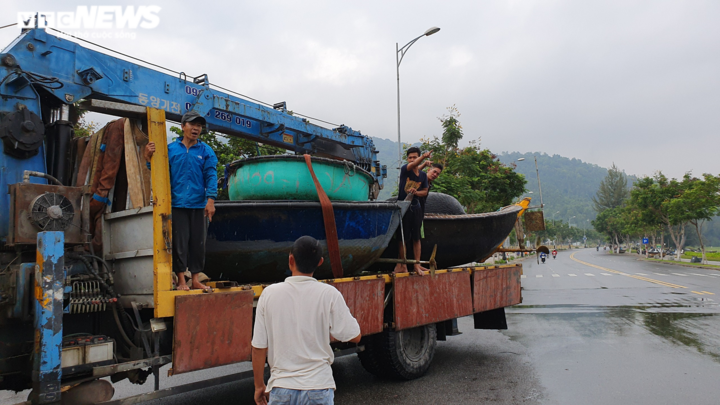 Bão số 5 tăng tốc áp sát đất liền, Đà Nẵng dốc toàn lực ứng phó - 3
