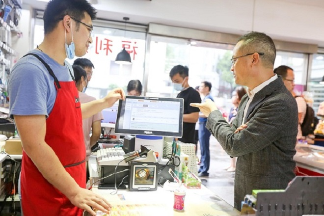 Bán lẻ của Trung Quốc 'ngược dòng' ngoạn mục trong đại dịch nhờ đâu? - 2