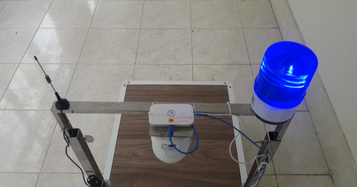 Thầy giáo ở miền Tây chế tạo robot phục vụ trong khu điều trị COVID-19 - 2