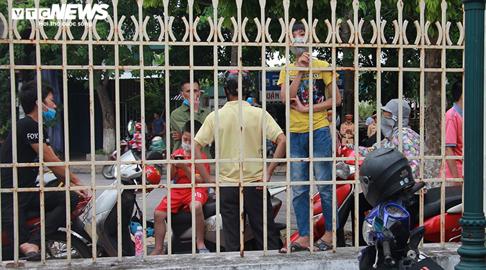 Hình ảnh giám đốc trung tâm đấu giá đất ở Thái Bình cùng vợ Đường 'Nhuệ' hầu tòa - 12