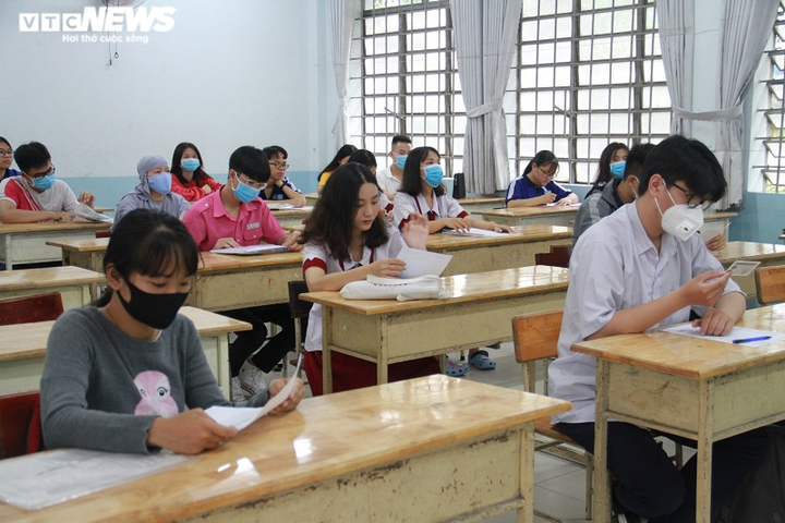 Một số trường ĐH đào tạo ngành Y ở TP.HCM đồng loạt công bố điểm sàn - 1