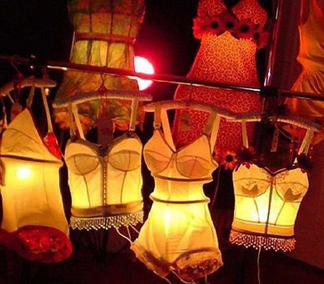 Bật cười trước muôn kiểu đèn trung thu tự chế của các 'thánh lầy' - 10