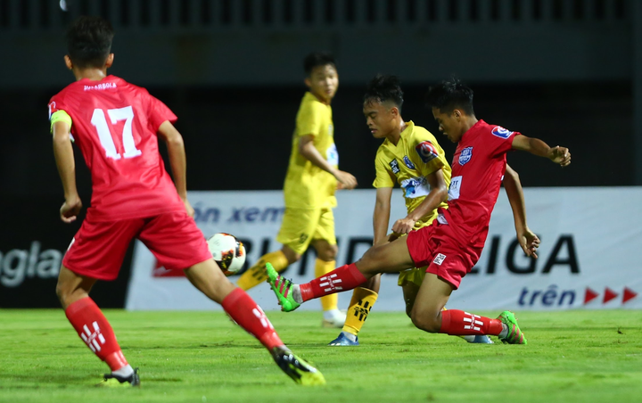 U17 Quốc gia: U17 Học viện Nutifood thắng trận mãn nhãn với mưa siêu phẩm - 1