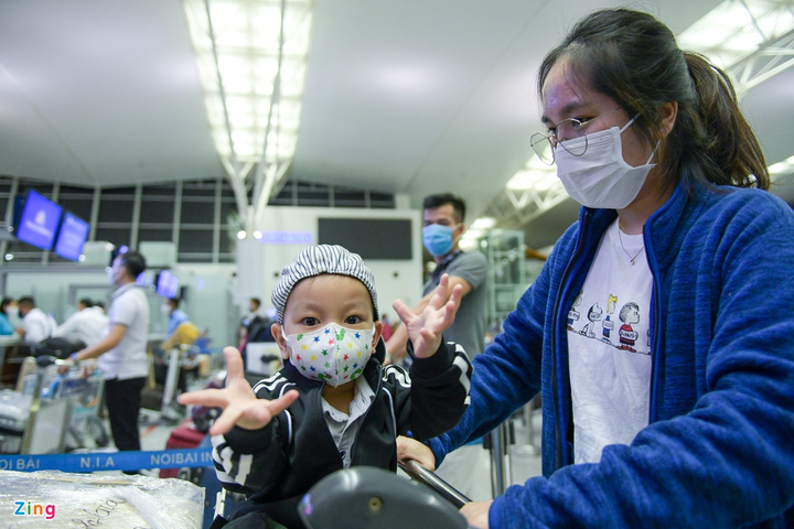 Chuyến bay thương mại quốc tế đầu tiên trở lại sau dịch COVID-19 - 5