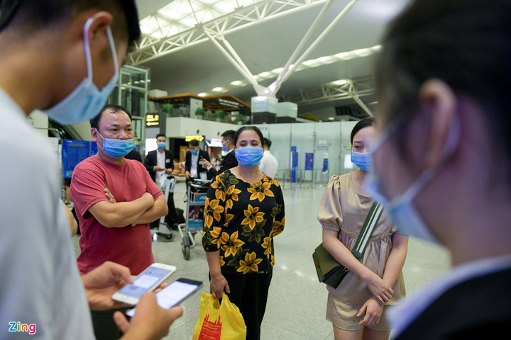 Chuyến bay thương mại quốc tế đầu tiên trở lại sau dịch COVID-19 - 7