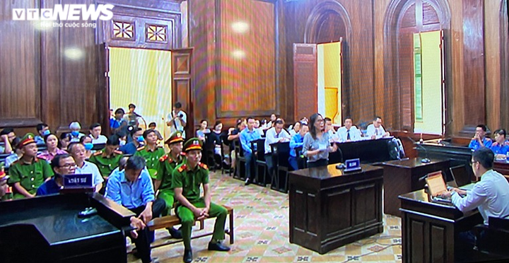 Bị cáo buộc có 'mối quan hệ tình cảm cá nhân' với ông Tài, bà Thúy đòi chứng cứ - 1