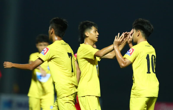U17 Quốc gia: U17 Học viện Nutifood thắng trận mãn nhãn với mưa siêu phẩm - 2