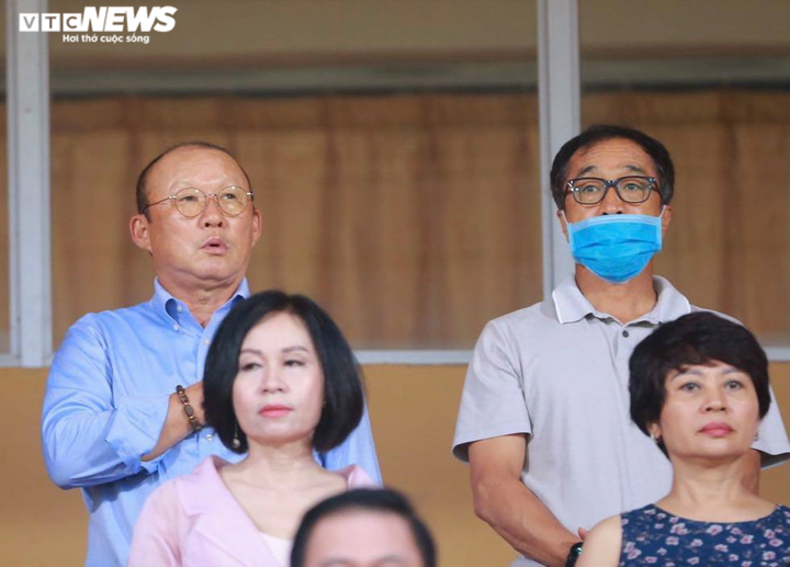 Bí thư Hà Nội Vương Đình Huệ dự khán trận chung kết đặc biệt - 3