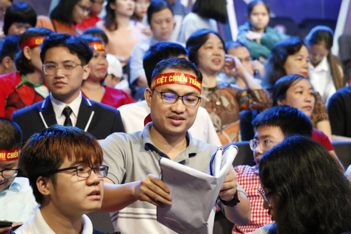 TRỰC TIẾP: Chung kết Đường lên đỉnh Olympia năm thứ 20 - 15