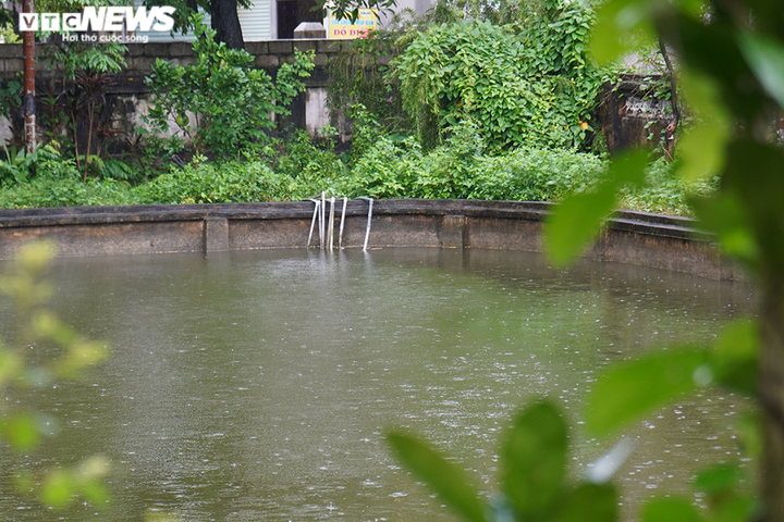 Cơn khát nước sạch của 1 triệu dân Hà Nội: Một gia đình phải lắp tới 9 máy bơm - 4