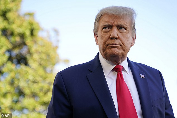 Bắt giữ nghi phạm gửi chất kịch độc cho Tổng thống Trump - 1