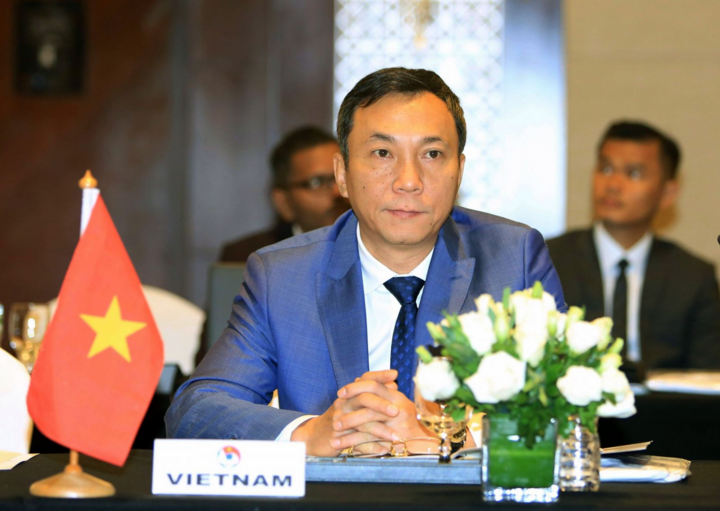 3 nữ tuyển thủ được mời sang Bồ Đào Nha thi đấu, Phó Chủ tịch VFF lên tiếng - 1