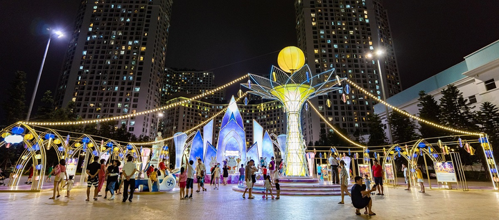 Ba 'Nhất' hút khách tham dự đại tiệc Trung thu 2020 tại 79 Vincom trên toàn quốc - 1