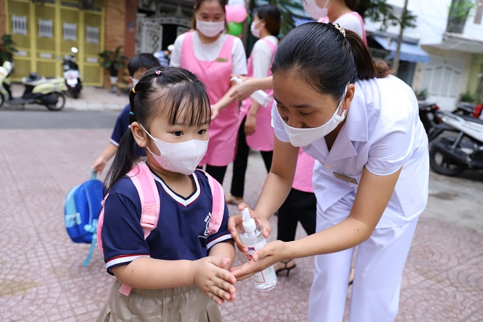 Sữa học đường giảm bớt gánh lo cho phụ huynh giữa mùa COVID-19 - 1