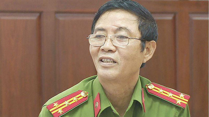 Vì sao cảnh sát e ngại bắn vào kẻ chống đối hung hãn? - 1