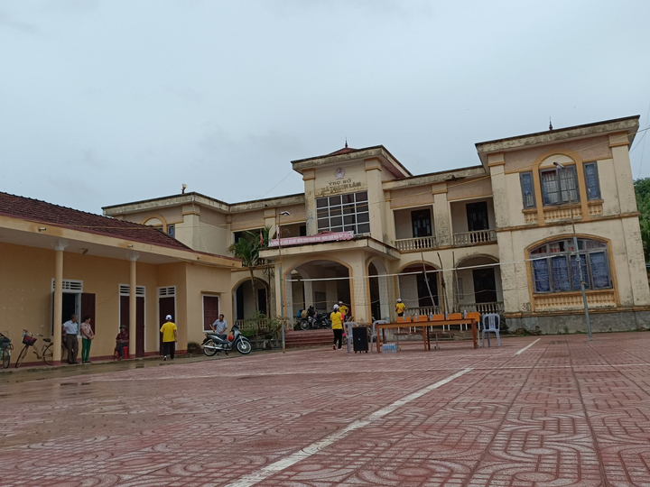 Sau sáp nhập xã, nhiều trụ sở tiền tỷ ở Hà Tĩnh bỏ hoang - 2