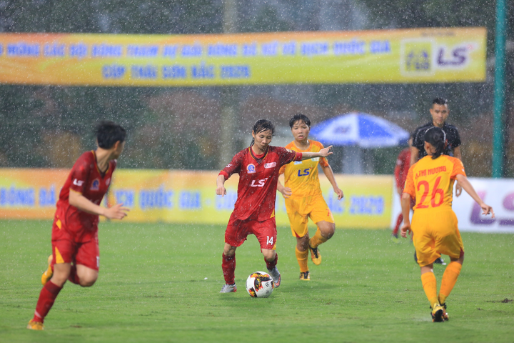 Vòng 1 giải bóng đá nữ VĐQG: Thái Nguyên T&T suýt thắng Phong Phú Hà Nam - 3